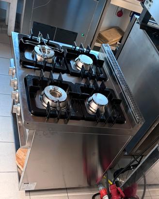 Cucina A Gas 4 Fuochi