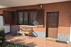 VILLA A SCHIERA A CIRIÈ