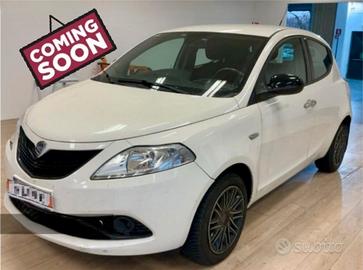 Lancia Ypsilon 1.2 69 CV 5 porte Gold