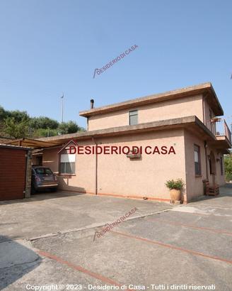 Casa, Gratteri.