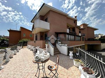 2 LOCALI A MONTE COMPATRI