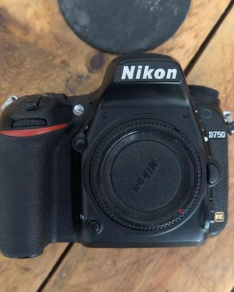 Nikon D750 - Corpo macchina + scatola originale