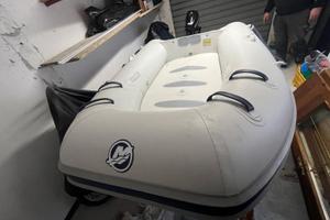 gommone mt 2.5 marca mercury  con motore mercury