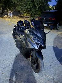 Yamaha Tmax 560