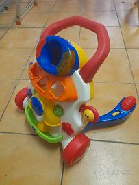 Primi passi e macchinina cavalcabile