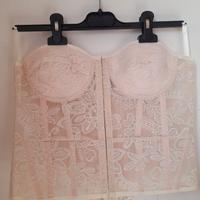 
Corsetto stretto alla moda