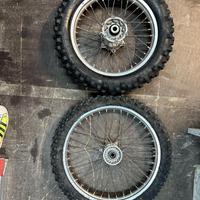 Ruote complete Yamaha YZ 125 / YZ 250 2T – cerchi,