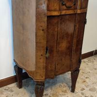 Comodino stile provenzale