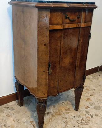 Comodino stile provenzale