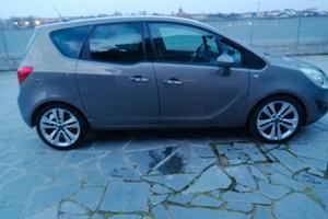 Opel Meriva 14.turbo .