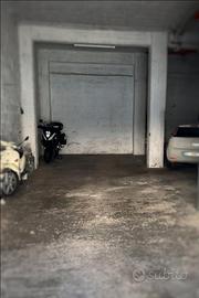 Posto auto o moto in garage comodo