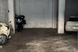 Posto auto o moto in garage comodo