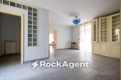 Appartamento di 135 m² con 4 locali a Catanzaro