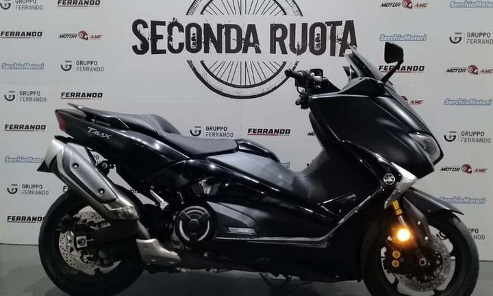 Yamaha T Max 530 DX
