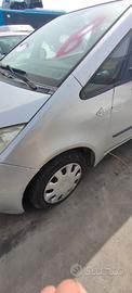 MITSUBISHI COLT 2006 PARAFANGO ANTERIORE SX/DX