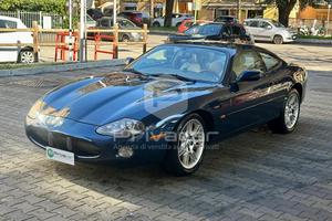 JAGUAR XK8 4.0 Coupé