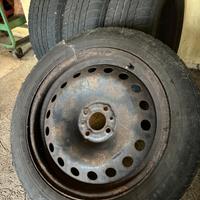 Gomme auto 
