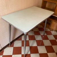 Tavolo vintage anni’50 colore verde acqua