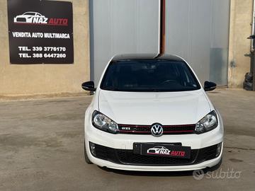 Volkswagen Golf GTI 2.0 TSI 5p.