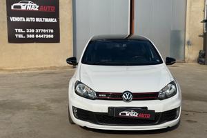 Volkswagen Golf GTI 2.0 TSI 5p.