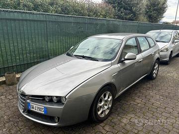 ALFA ROMEO 159 1.9 JTDm 16V Sportwagon Distincti