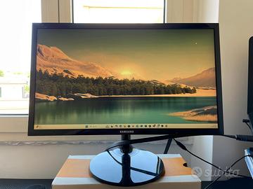 Monitor Samsung 22" Serie S22F350 – Perfette condi