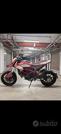 Hypermotard 821
