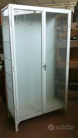 VETRINA STILE INDUSTRIALE LIBRERIA RIPIANI VETRO