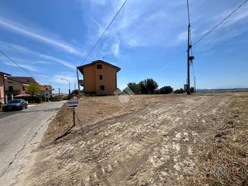 TERRENO A MOSCIANO SANT'ANGELO