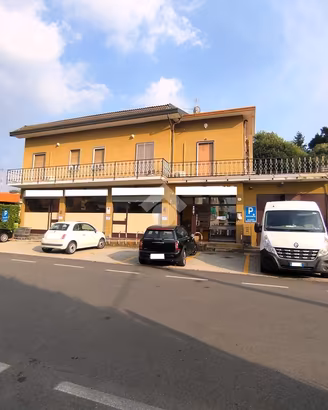 NEGOZIO A COMO