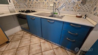Cucina Componibile con elettrodomestici
