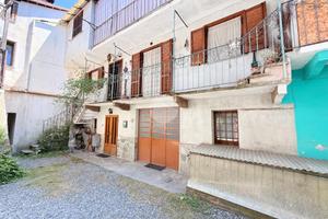 CASA SEMINDIPENDENTE A ROCCA CANAVESE