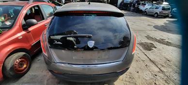 LANCIA DELTA - PORTELLONE POSTERIORE