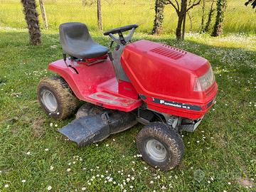 Trattorino rasaerba - tagliaerba Efco