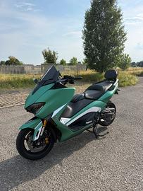 Tmax 530 DX 2020