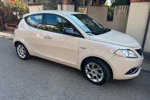 Lancia Ypsilon 1.2 Gold 69cv