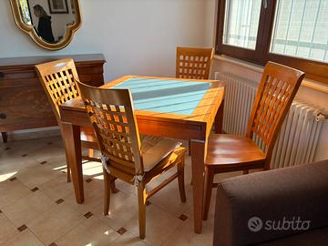 Tavolo quadrato piu 4 sedue