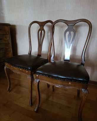 due sedie stile Chippendale 