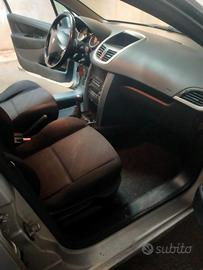 Peugeot 207 1.6 HDi 