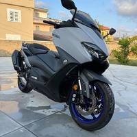 Yamaha T Max 560