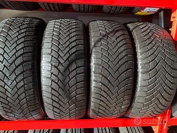 Gomme 225 50 17