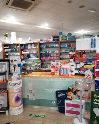 arredamanto farmacia/parafarmacia