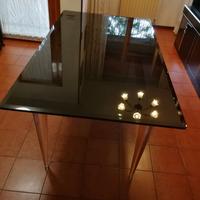 Tavolo vetro fume'