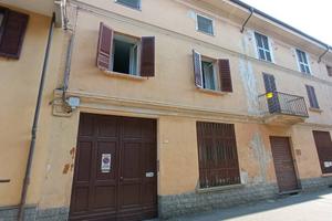 Appartamento di 210 m² con 4 locali e box auto dop