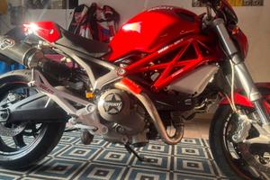 Ducati 696