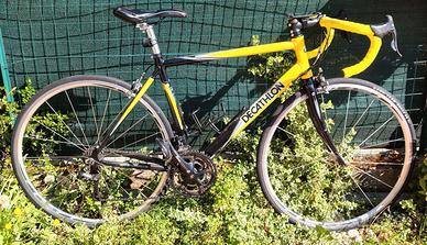 Bici corsa Decathlon 7.3 in lega d'Alluminio - 27V