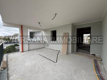 Villa a schiera con giardino e ampio terrazzo