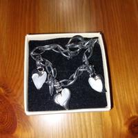 Bracciale con cuori