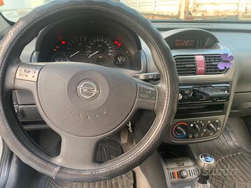 Opel Corsa 1.0 5 porte