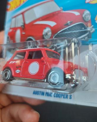 Hotwheels Austin Mini Cooper S  rossa 